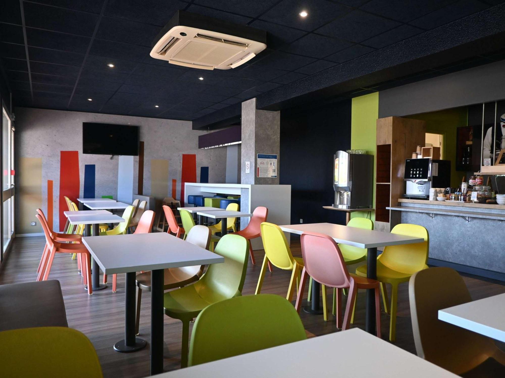 Hotel Ibis Budget Laval Bonchamp Les Laval Dış mekan fotoğraf