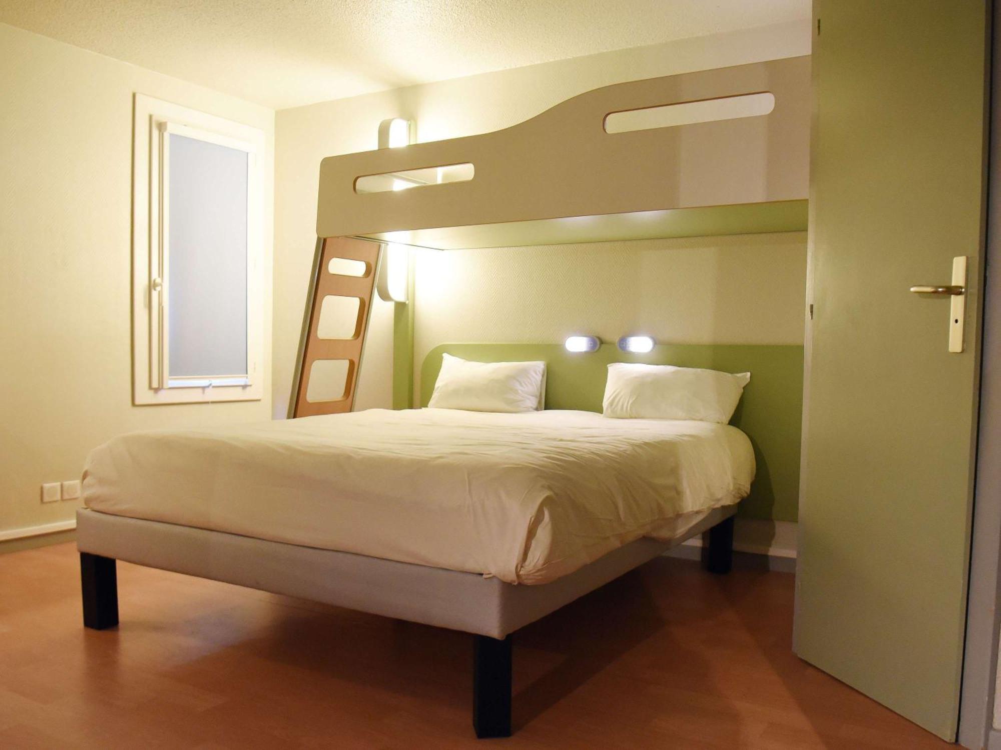 Hotel Ibis Budget Laval Bonchamp Les Laval Dış mekan fotoğraf