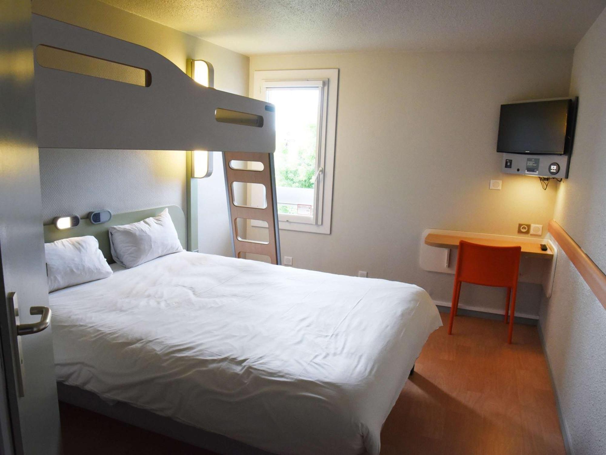 Hotel Ibis Budget Laval Bonchamp Les Laval Dış mekan fotoğraf