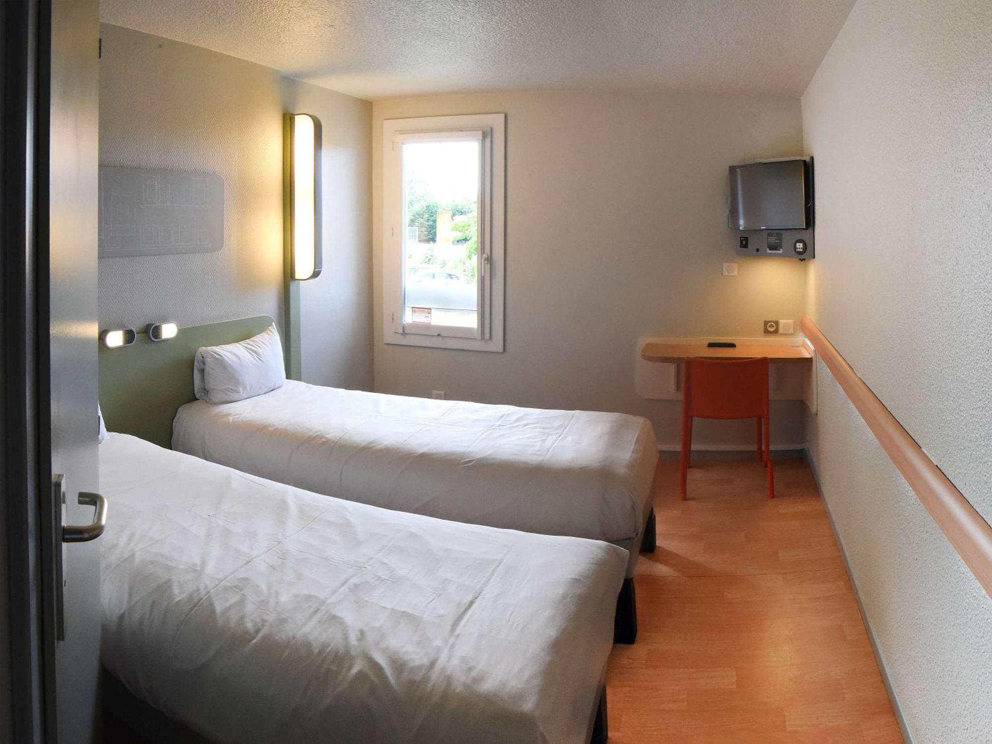 Hotel Ibis Budget Laval Bonchamp Les Laval Dış mekan fotoğraf