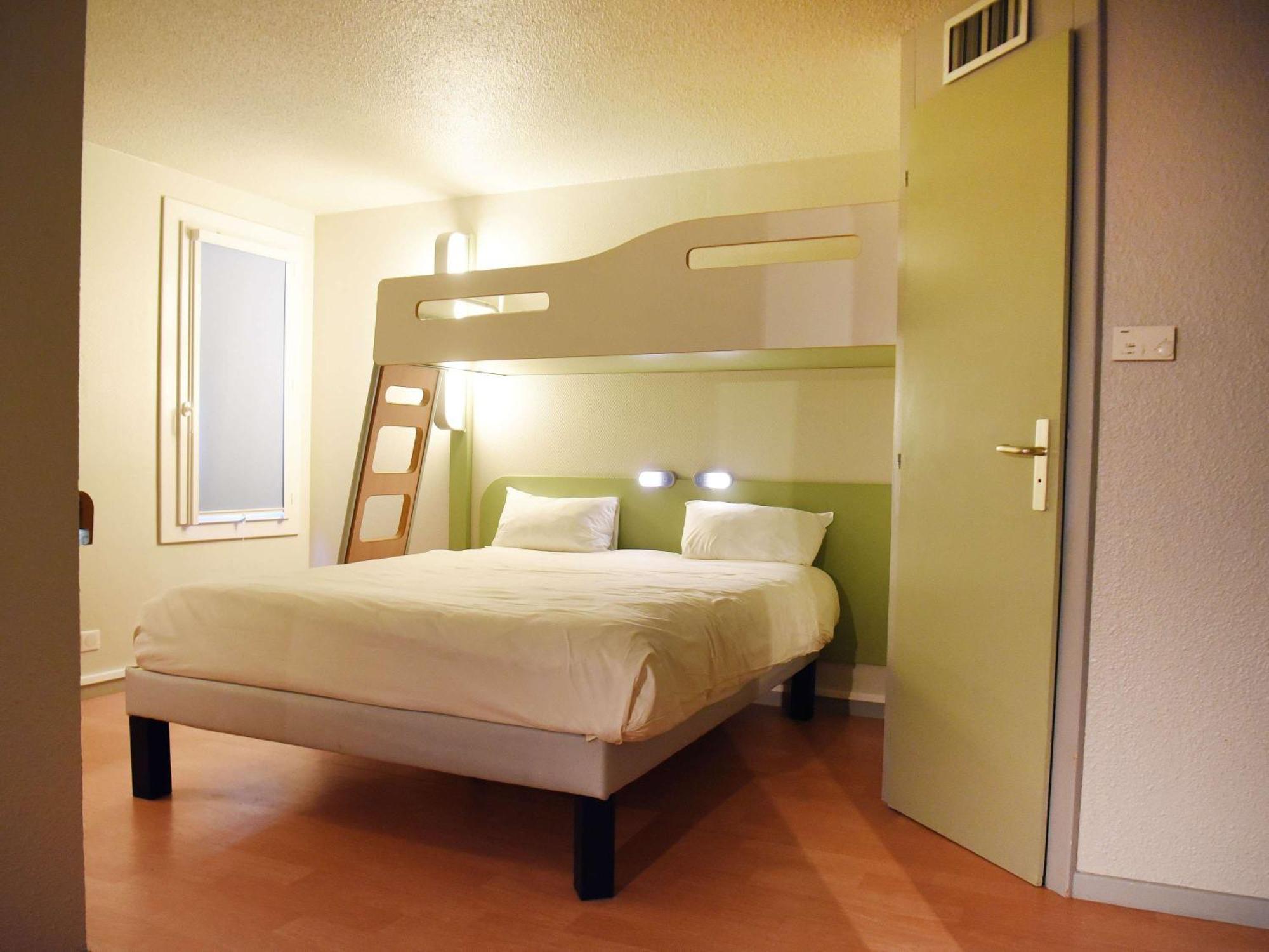 Hotel Ibis Budget Laval Bonchamp Les Laval Dış mekan fotoğraf