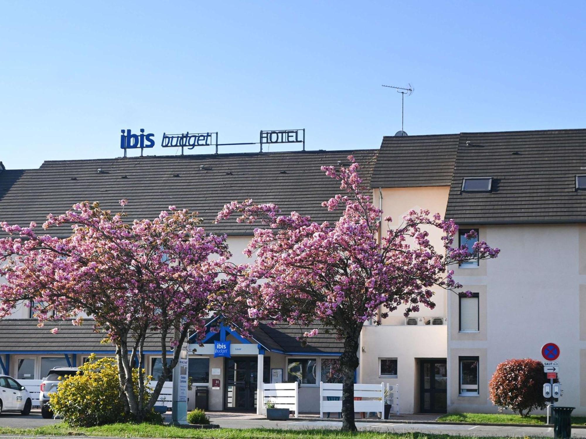 Hotel Ibis Budget Laval Bonchamp Les Laval Dış mekan fotoğraf