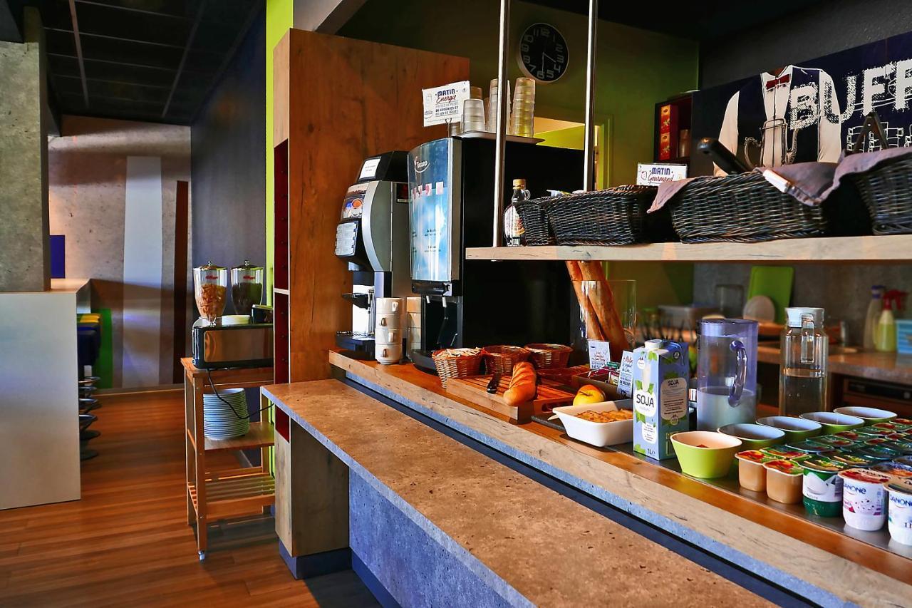 Hotel Ibis Budget Laval Bonchamp Les Laval Dış mekan fotoğraf
